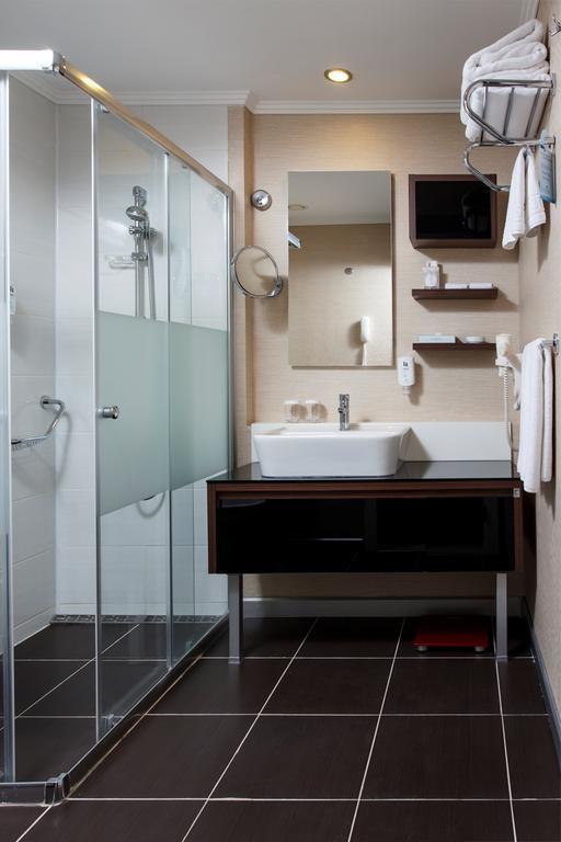 Oezay Suites Istanbul Bagian luar foto